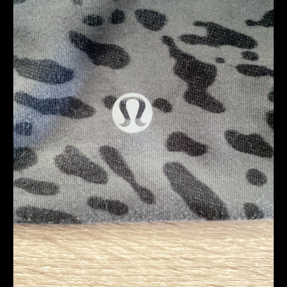 Lululemon Wunder Under Legging *Full-On Luon Animal Swirl Deep Coal Light Size 6 - Picture 4 of 8